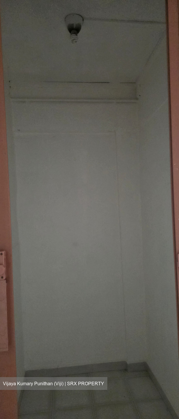 Blk 228 Bukit Batok Central (Bukit Batok), HDB 3 Rooms #585573701